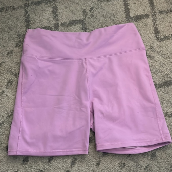 Fabletics biker shorts - Picture 2 of 3